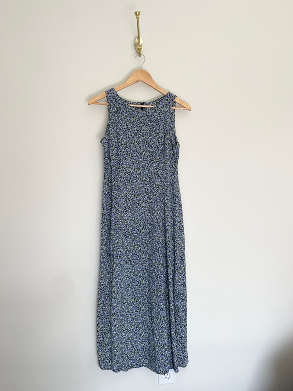 Vintage dainty floral dress